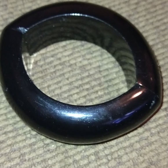 Ellen Tracy Black Bangle Stretch Bracelet - Picture 3 of 5